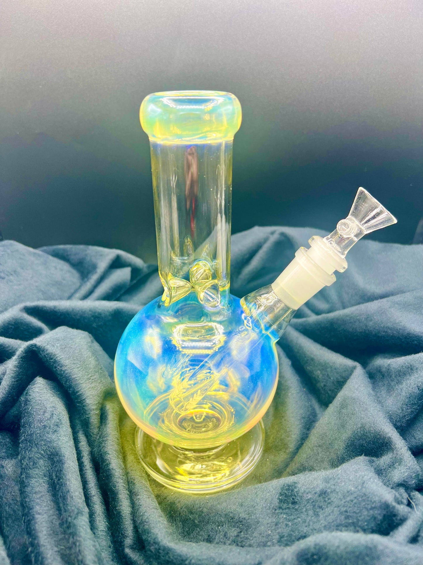 8" Fumed Bubble w/ Base