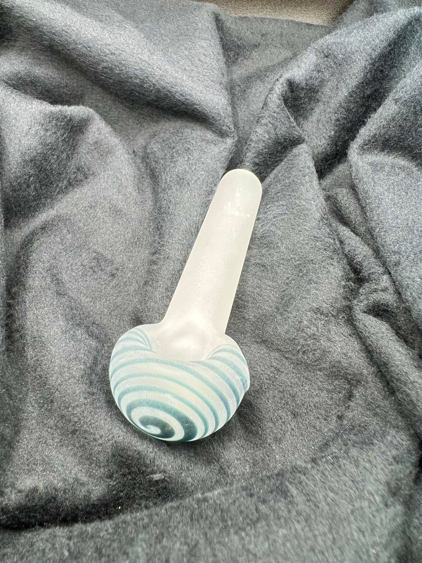 Jerika Frosted Hand Pipe by Jellyfish Glass