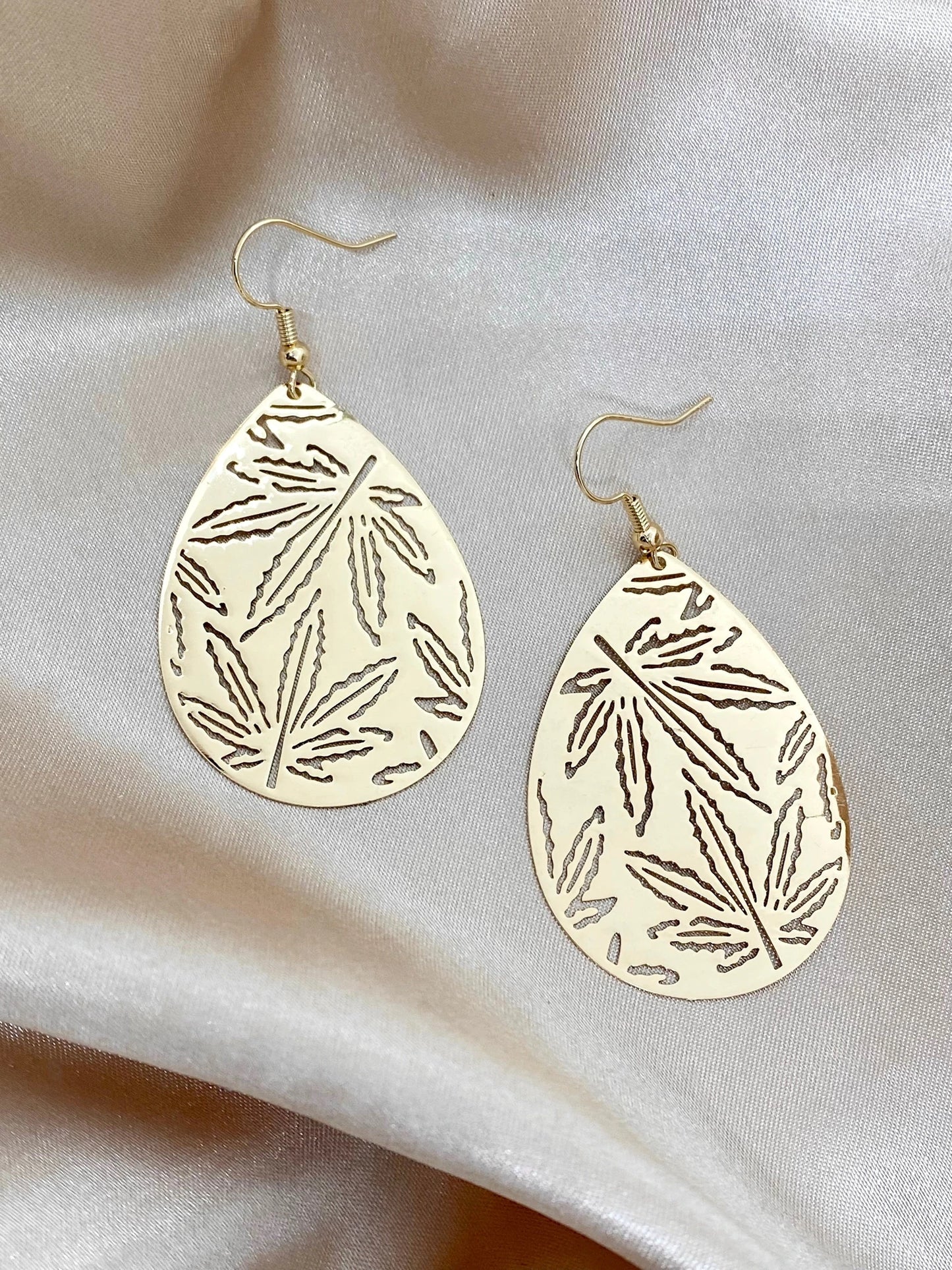 MJ Teardrop Earrings - Gold by Copper & Co