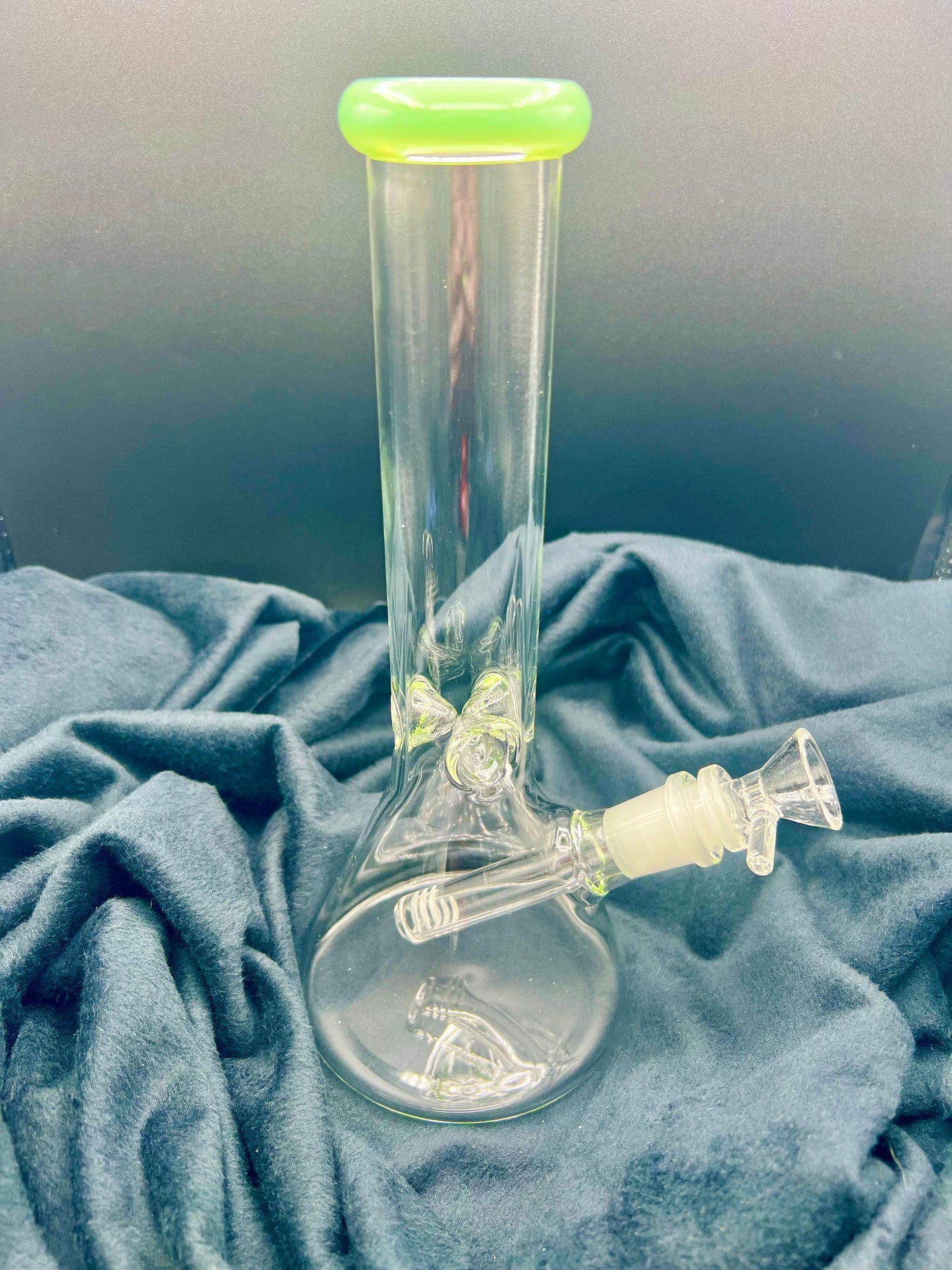 10" Beaker - Mint