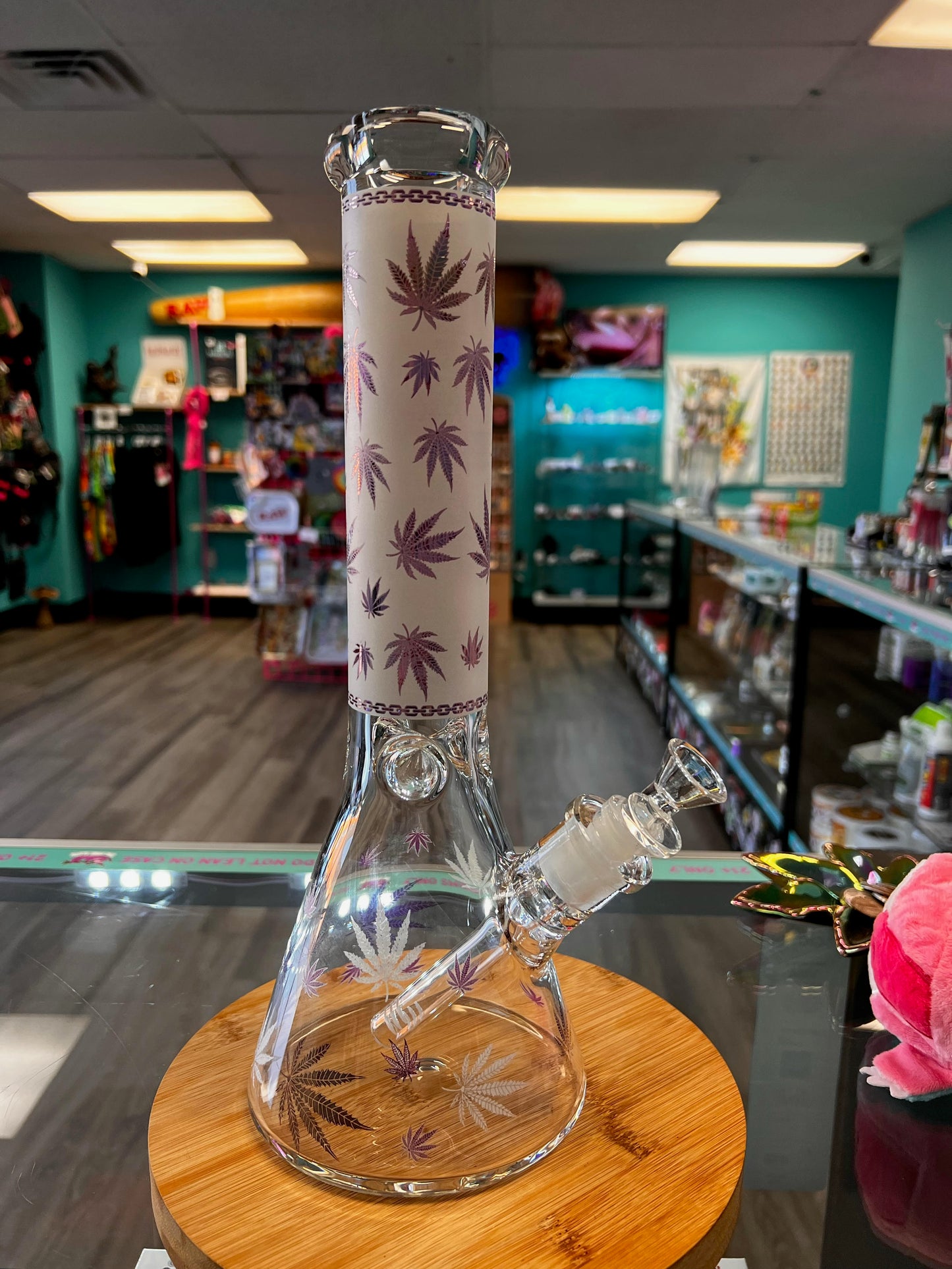 Foil Hemp Leaf Print Water Pipe