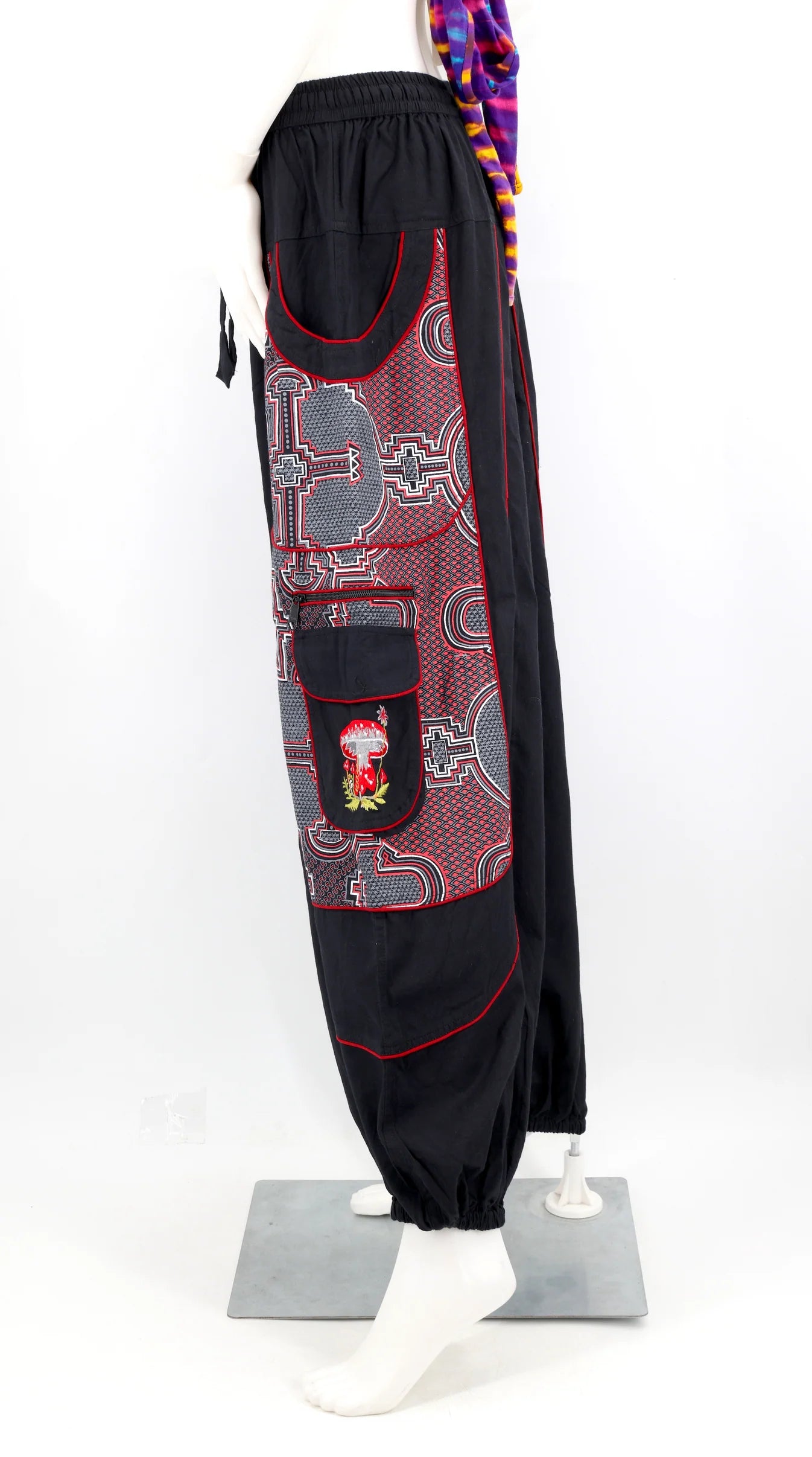 Geometric Mushroom Pants - BLK/RD