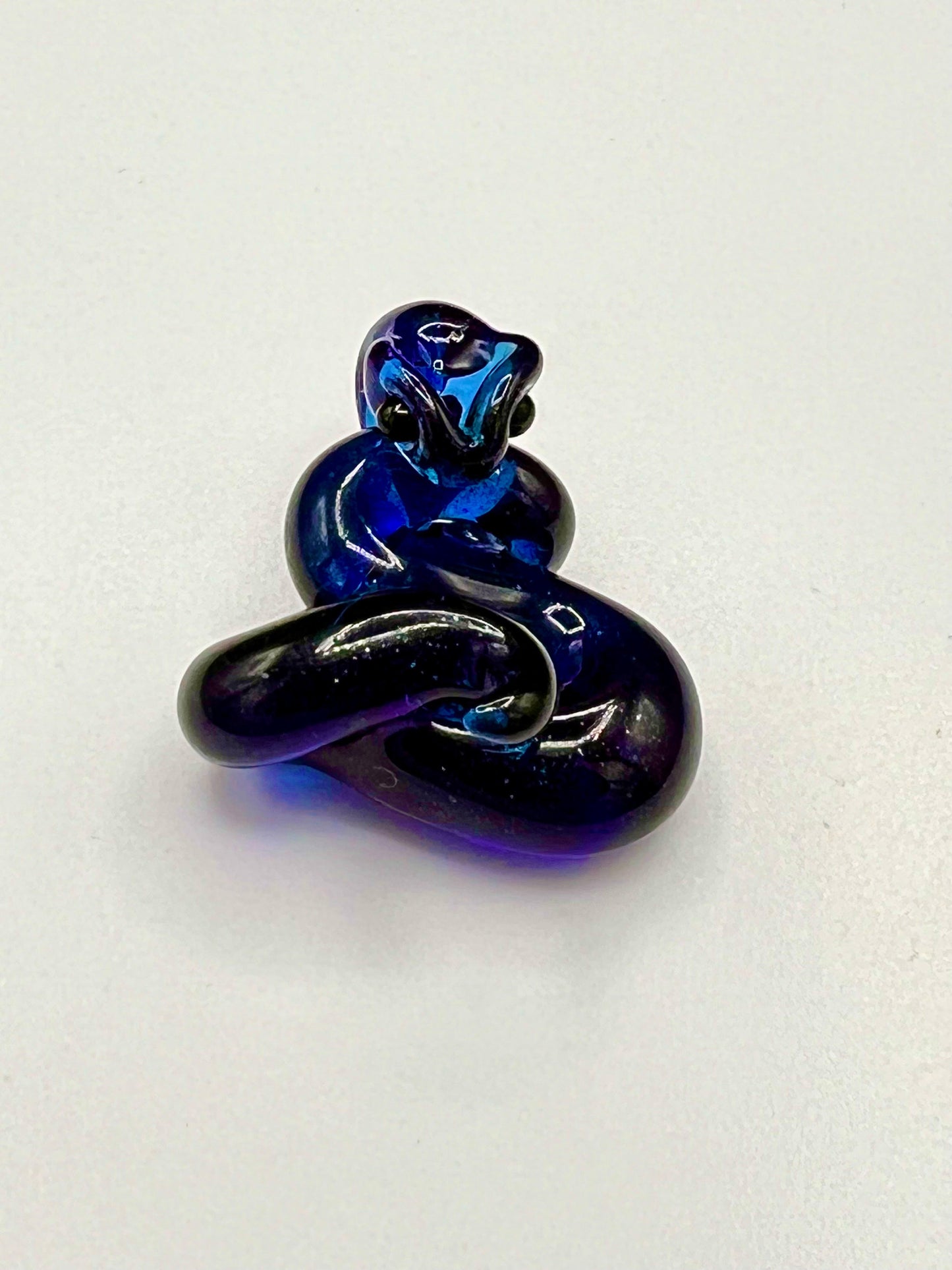 Gilyum Glass Nano Python Pendant