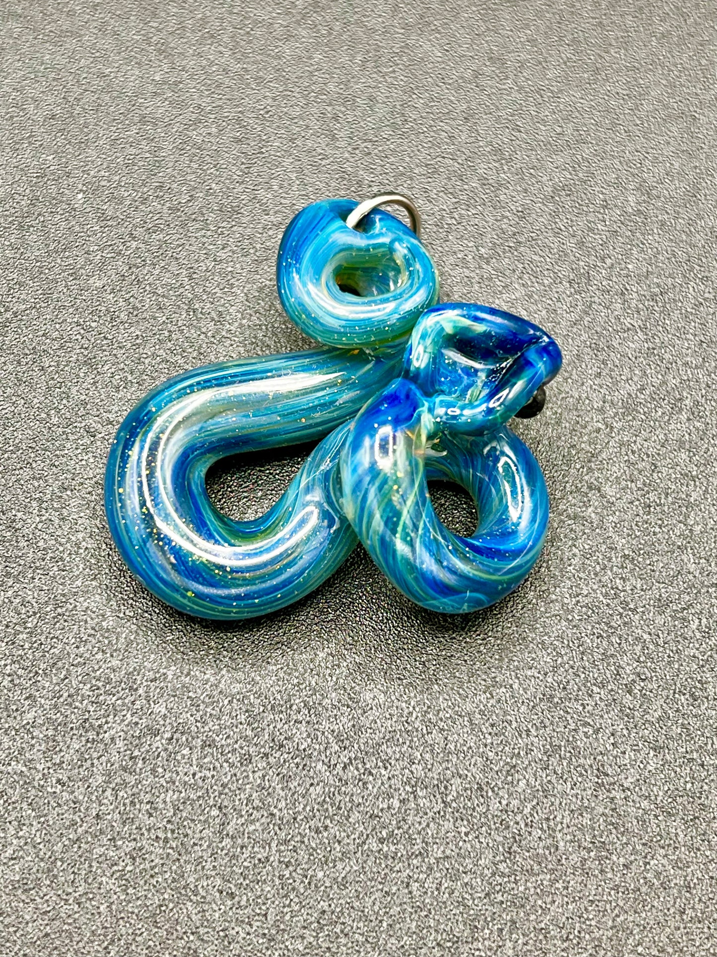 Gilyum Glass Single Head Python Pendant