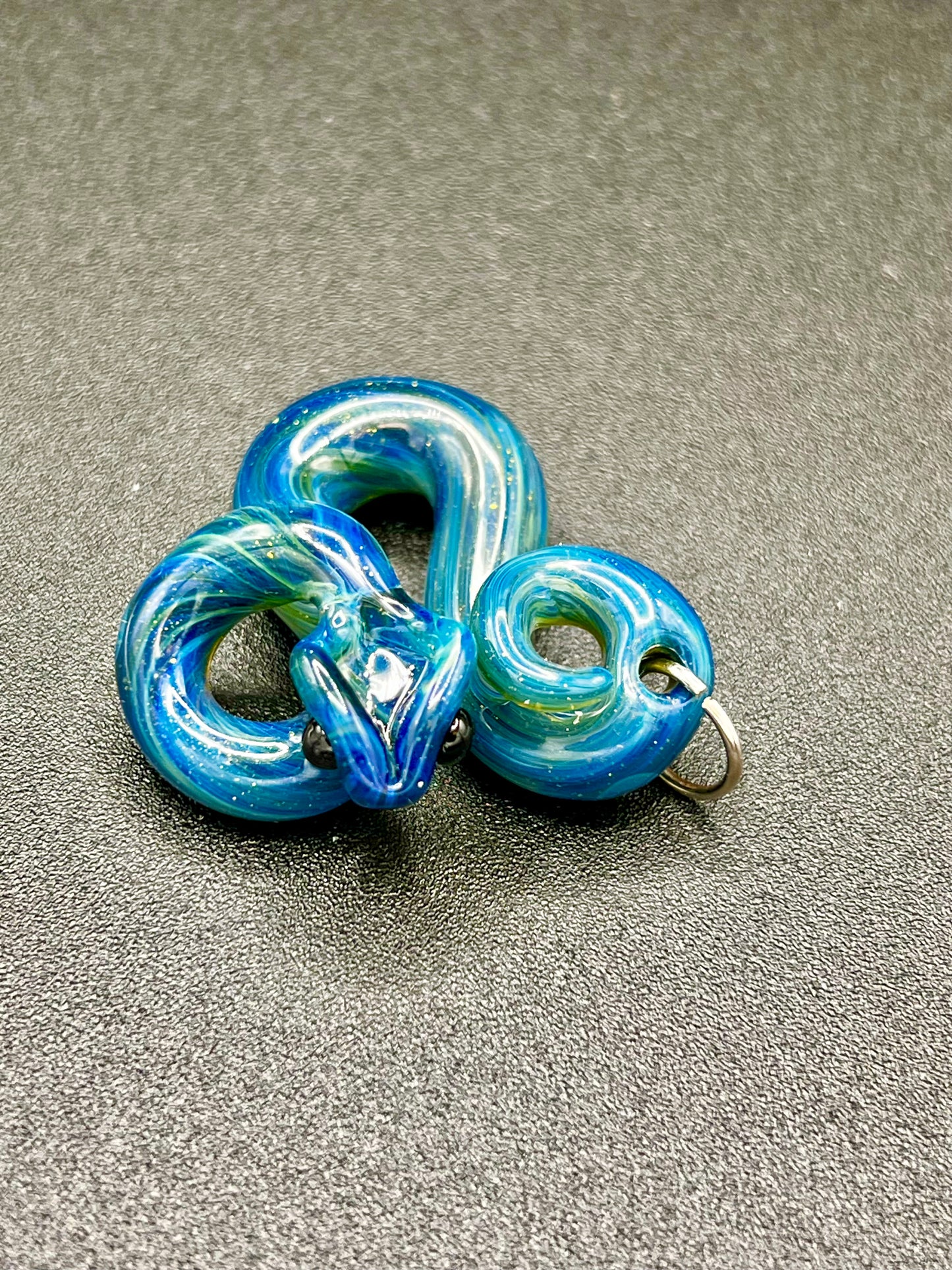 Gilyum Glass Single Head Python Pendant