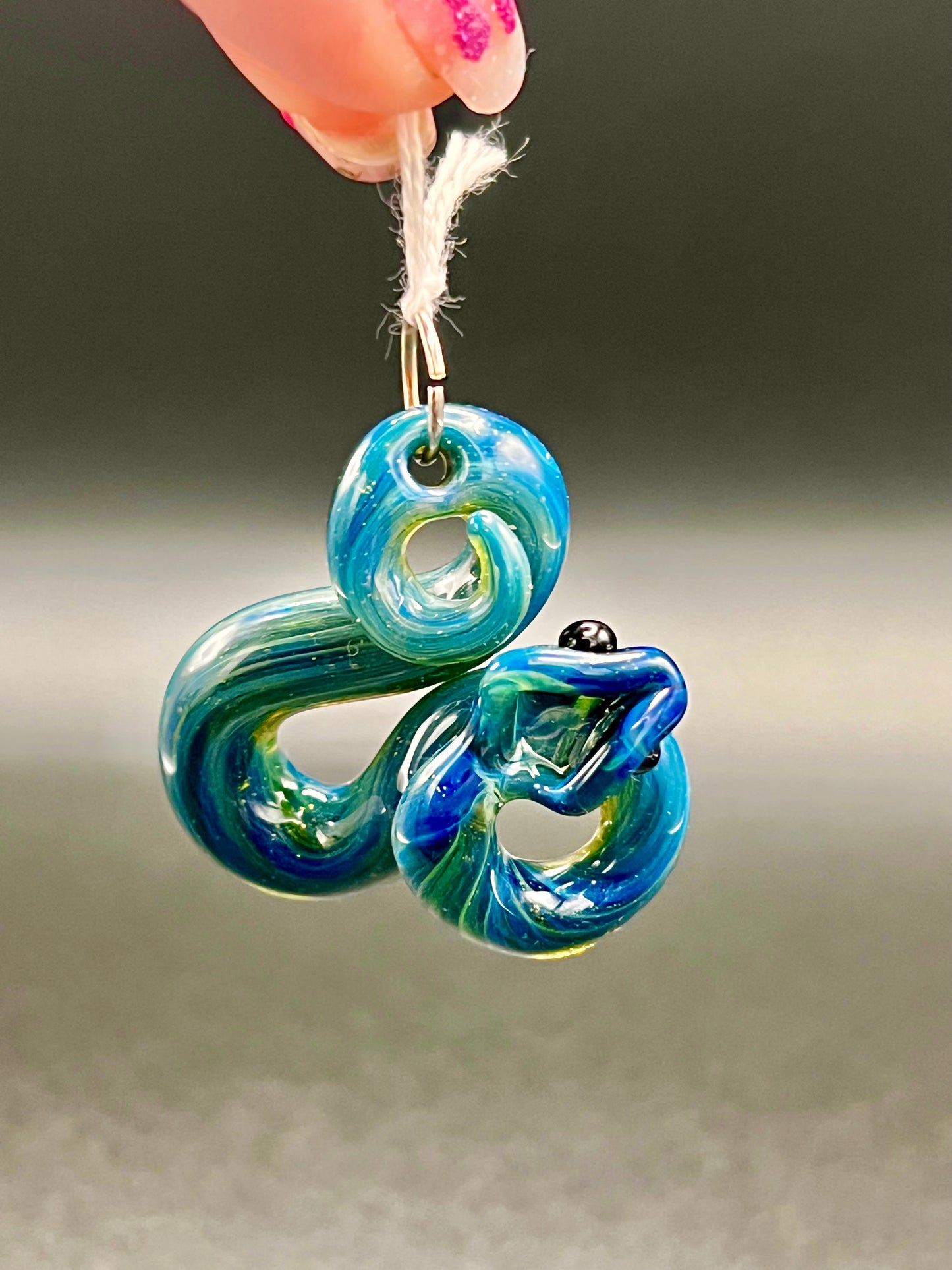 Gilyum Glass Single Head Python Pendant