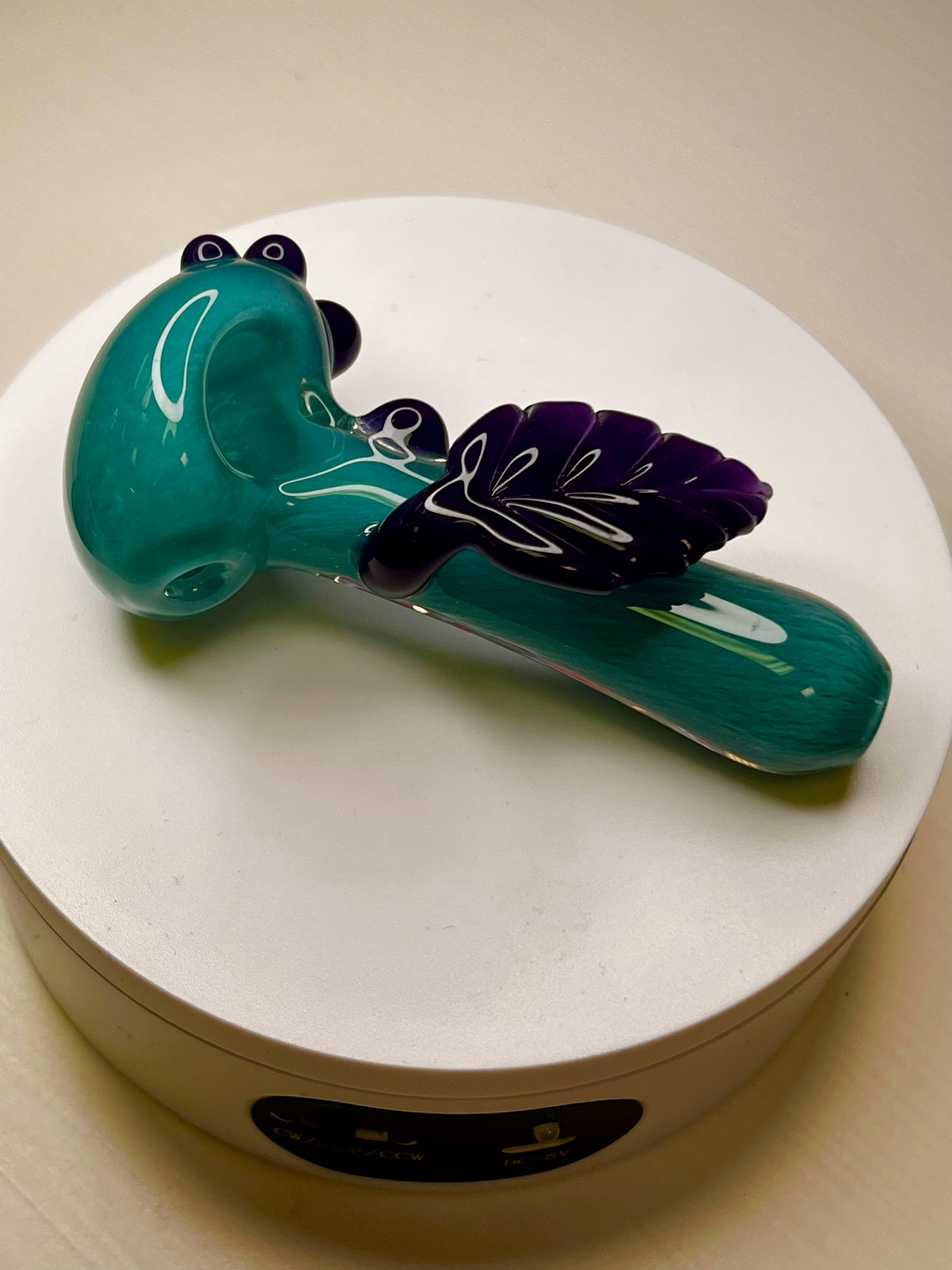 Squanchy Glass Small Leaf Accent Spoon